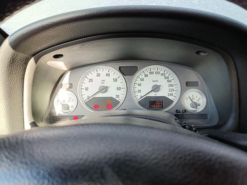 Schwarz Gebraucht 2001 Opel Astra Cabriolet Cabrio | 1.800 € (Guter Preis) - Bild 1/4