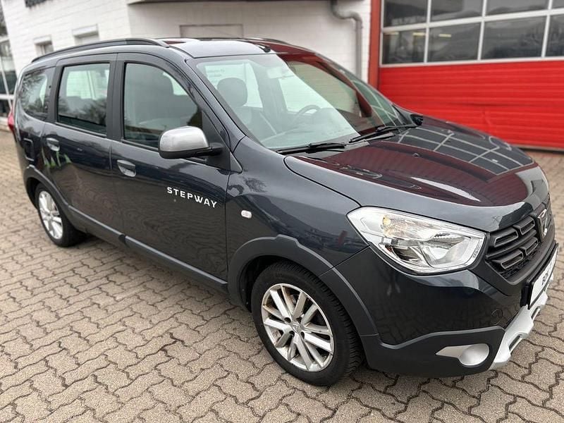 Gebraucht Dacia Lodgy 131 PS (96 kW) 2020 Grau Van / Kleinbus