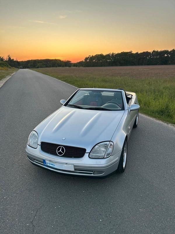 Grau Gebraucht 1999 Mercedes SLK230 Cabrio | 2.800 € (Guter Preis) - Bild 1/4