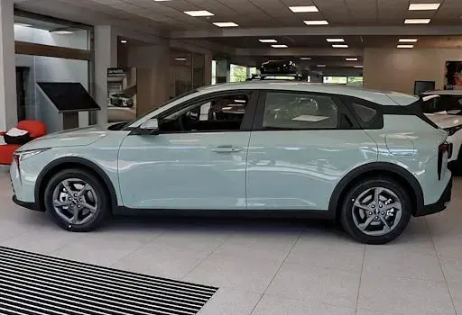 Neu Kia Ceed Vision 150 PS (110 kW) 2026 Grau Kleinwagen
