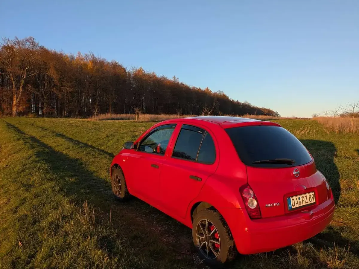 Gebraucht Nissan Micra 65 PS (47 kW) 2006 Rot Limousine