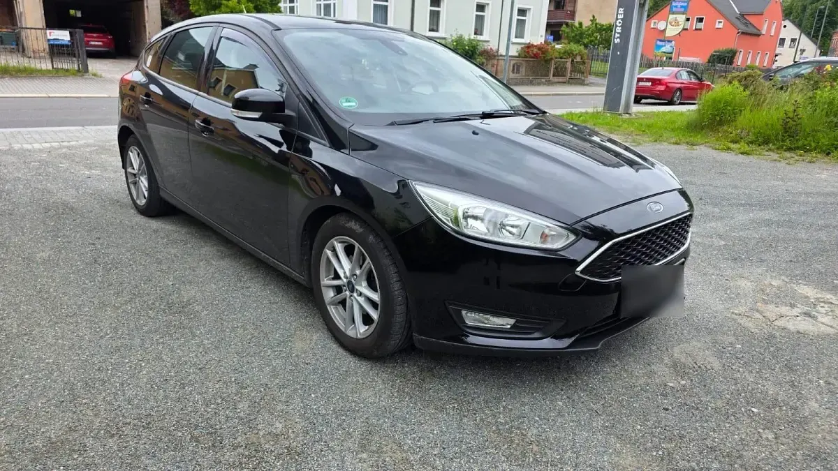 Gebraucht Ford Focus 125 PS (91 kW) 2017 Schwarz Limousine