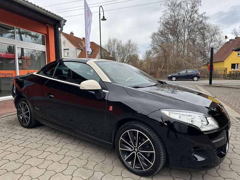 Gebraucht Renault Mégane Cabriolet Floride 132 PS (97 kW) 2014 Sternenschwarz Cabrio