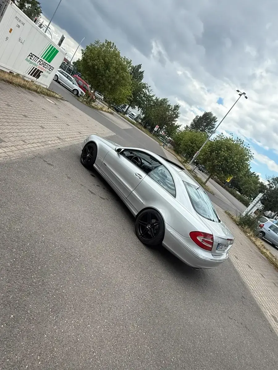 Gebraucht Mercedes CLK320 Avantgarde 218 PS (160 kW) 2004 Grau Coupé