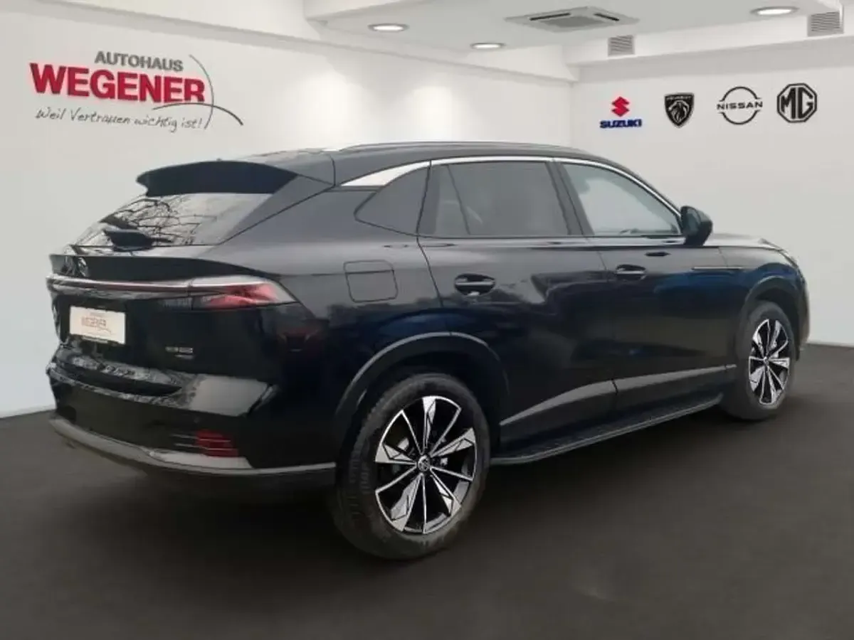Nowe MG HS Luxury 272 KM (200 kW) 2025 Biały SUV