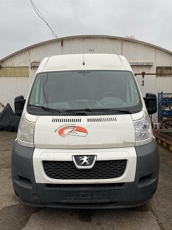 Gebraucht Peugeot Boxer 131 PS (96 kW) 2011 Weiß Van