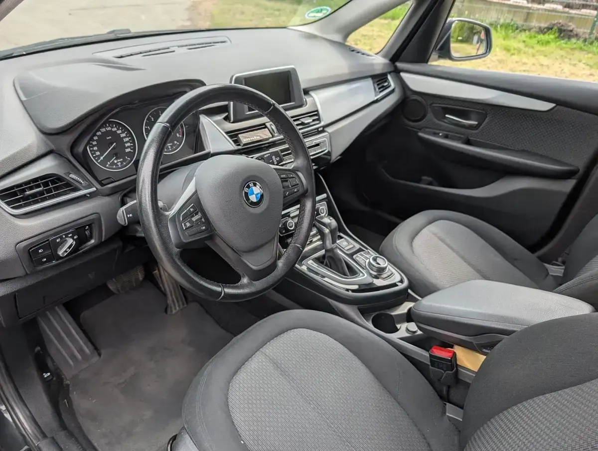 Używany BMW 218 150 KM (110 kW) 2017 Czarny SUV
