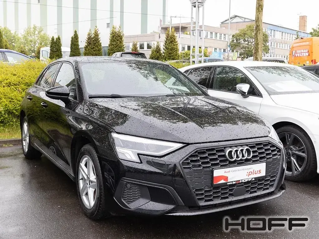 Gebraucht Audi e-tron Comfort 204 PS (150 kW) 2023 Schwarz SUV