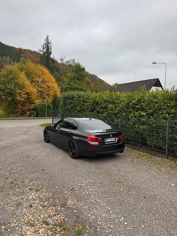 Gebraucht BMW 550 408 PS (300 kW) 2012 Andere farben Limousine