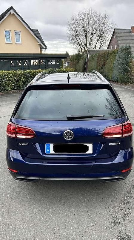 Gebraucht VW Golf VII IQ Drive 131 PS (96 kW) 2019 Blau Kombi