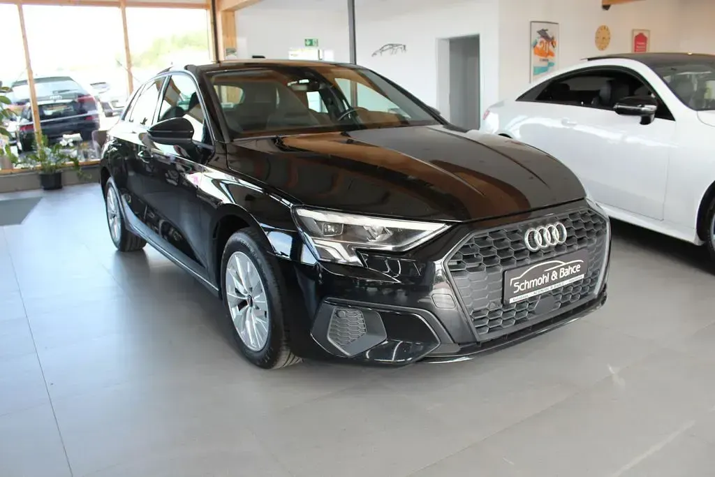 Gebraucht Audi A3 Sport 204 PS (150 kW) 2022 Schwarz Limousine