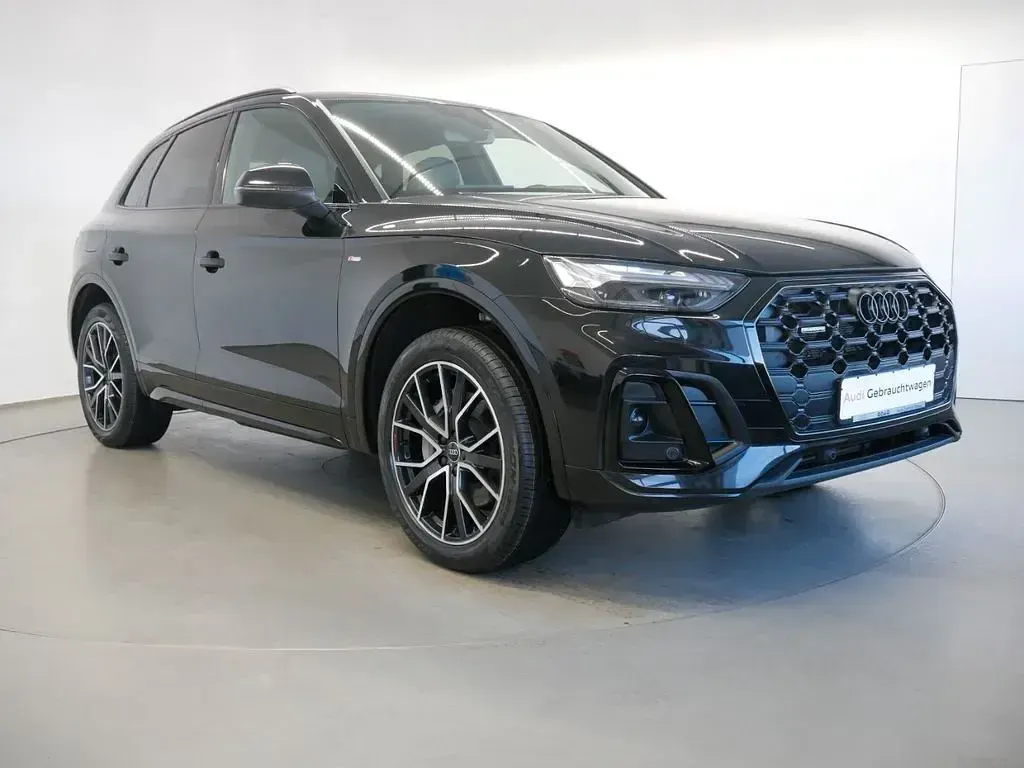 Gebraucht Audi Q5 S-Line 299 PS (219 kW) 2023 Mythosschwarz metallic SUV