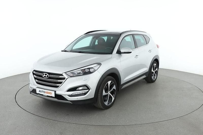 Grau Gebraucht 2018 Hyundai Tucson Premium SUV | 17.600 € (Fairer Preis) - Bild 1/3