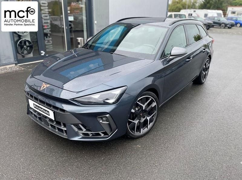 Grau Gebraucht 2025 Cupra Leon VZ Limousine | 38.675 € (Guter Preis) - Bild 1/4