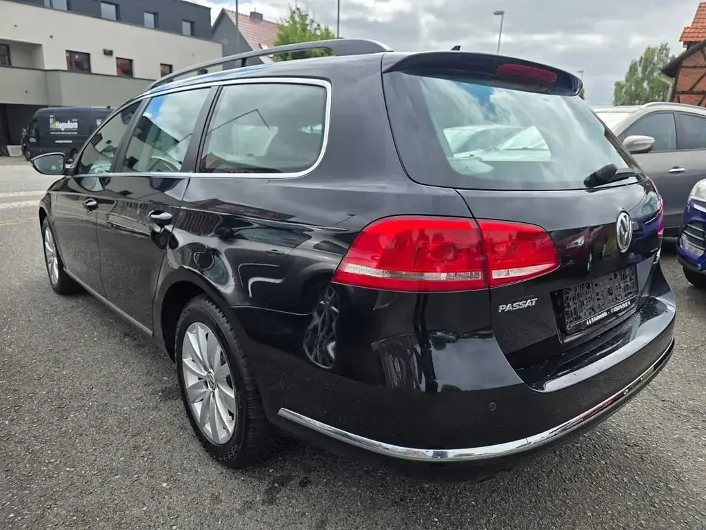 Gebraucht VW Passat Comfortline 140 PS (102 kW) 2012 Schwarz Kombi