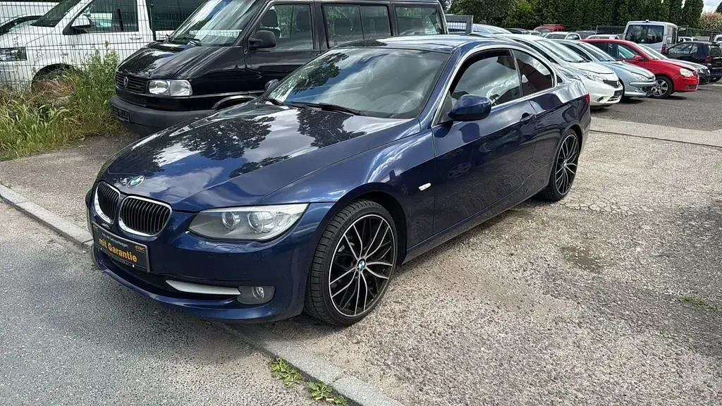 Gebraucht BMW 325 Cabriolet 218 PS (160 kW) 2012 Blau Cabrio