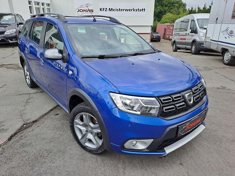 Blau Gebraucht 2020 Dacia Logan MCV Stepway Kombi | 9.900 € - Bild 1/4