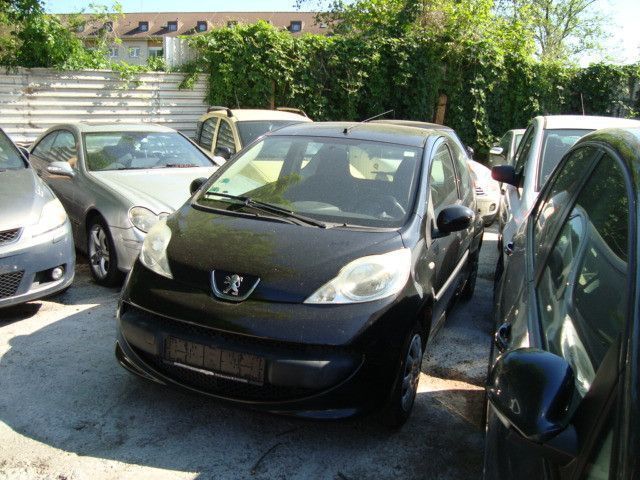 Schwarz Gebraucht 2007 Peugeot 107 Filou Kleinwagen | 750 € (Superpreis) - Bild 1/4