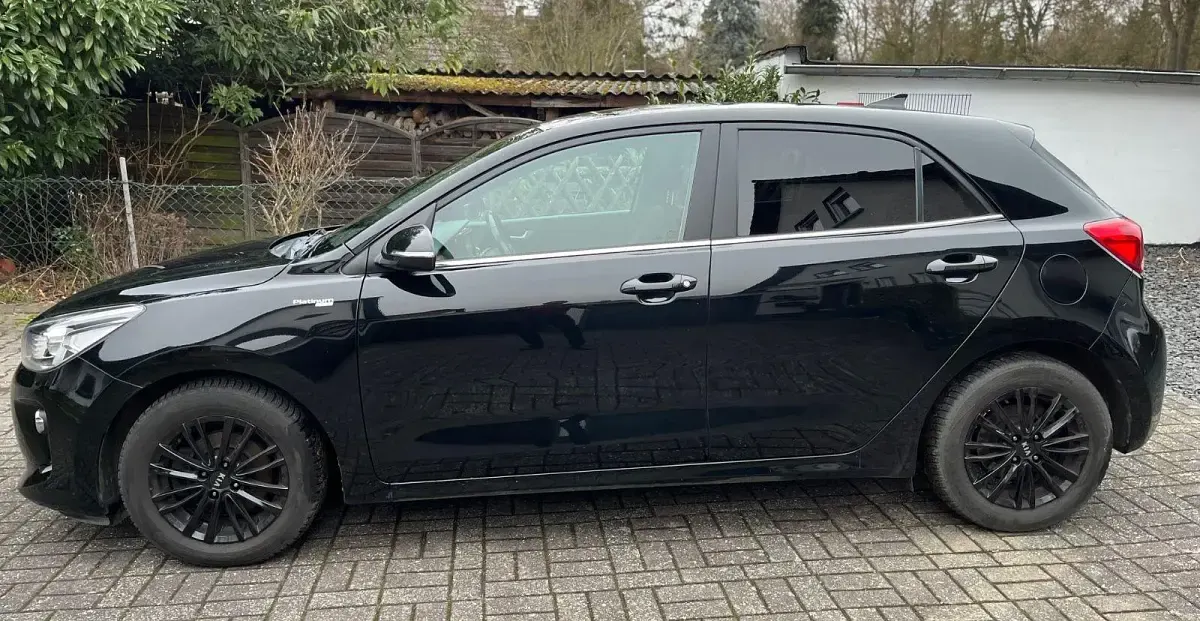 Gebraucht Kia Rio Platinum Edition 120 PS (88 kW) 2019 Schwarz Kleinwagen