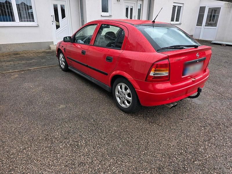 Gebraucht Opel Astra 125 PS (91 kW) 2001 Rot Kleinwagen