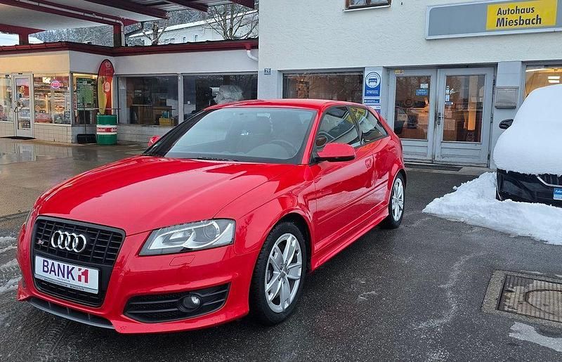 Gebraucht Audi S3 Comfort 265 PS (194 kW) 2012 Rot Kleinwagen