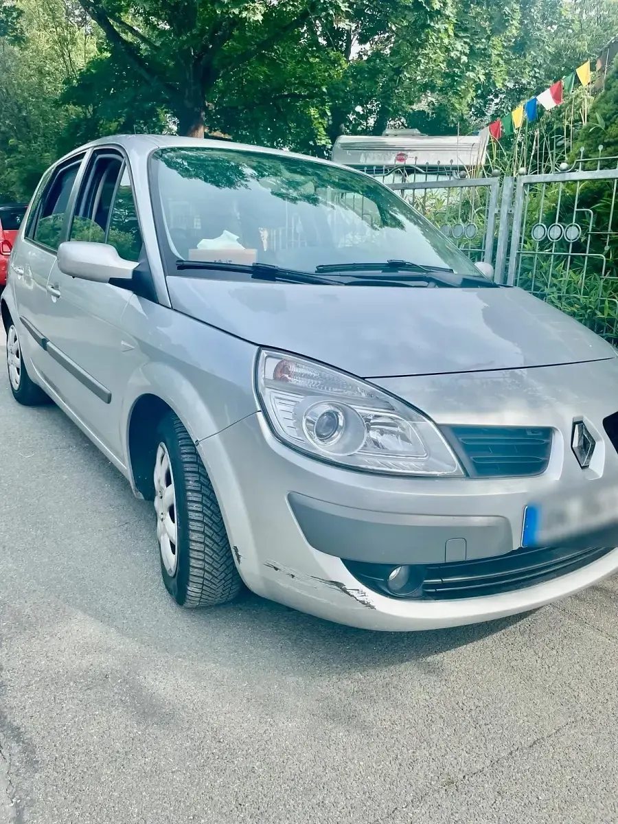 Gebraucht Renault Clio II 111 PS (81 kW) 2007 Silber Limousine