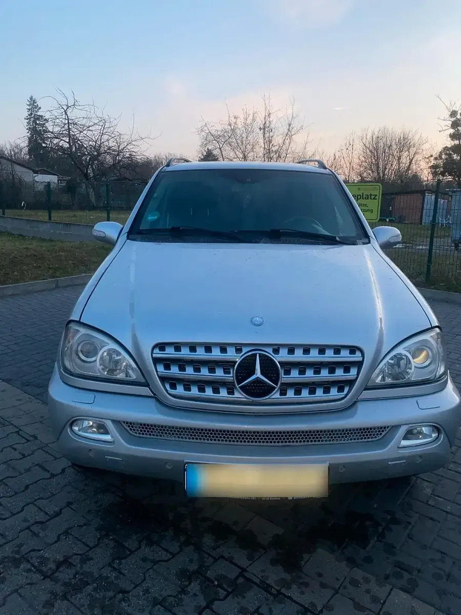 Gebraucht Mercedes ML500 163 PS (119 kW) 2004 Grau SUV
