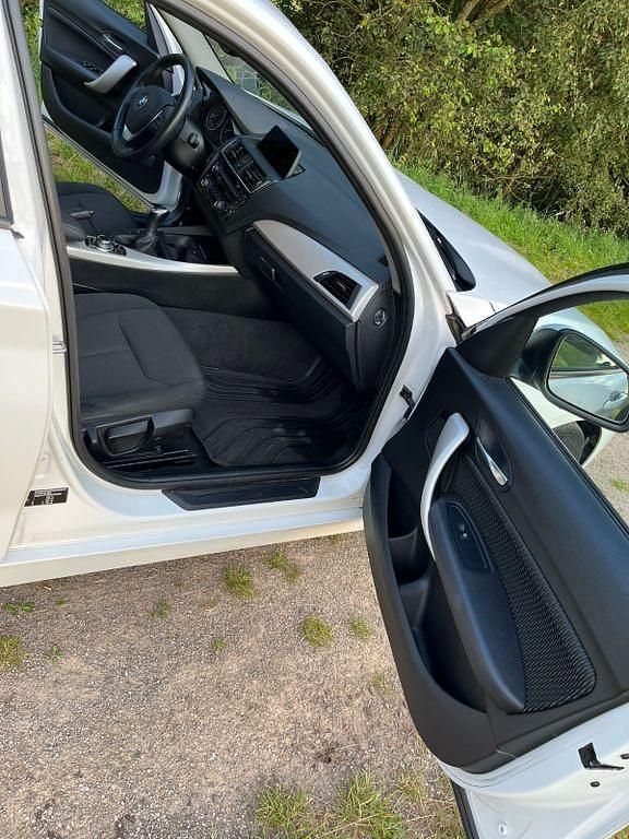 Gebraucht BMW 116 Advantage 116 PS (85 kW) 2017 Weiß Kleinwagen