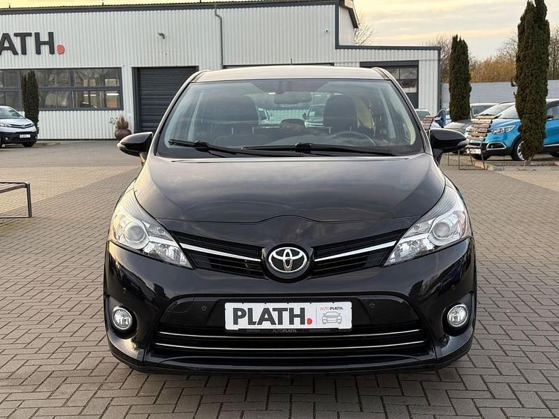 Gebraucht Toyota Verso Life 147 PS (108 kW) 2013 Schwarz Van / Kleinbus