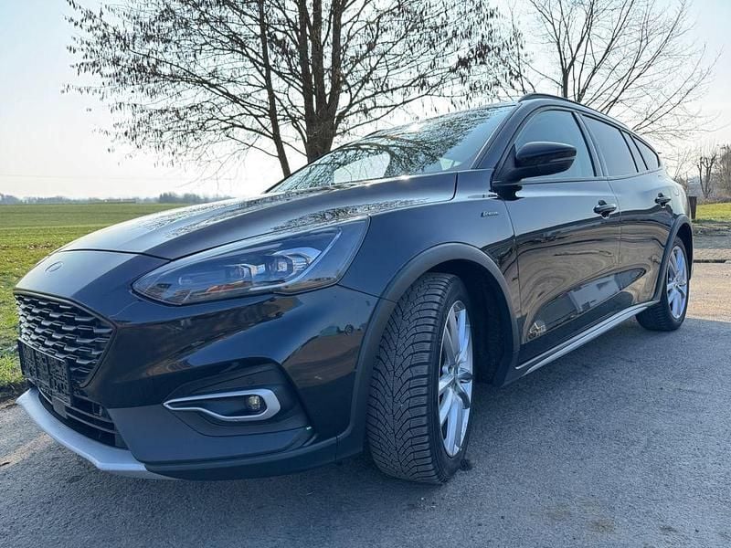 Gebraucht Ford Focus Active 120 PS (88 kW) 2020 Schwarz Limousine