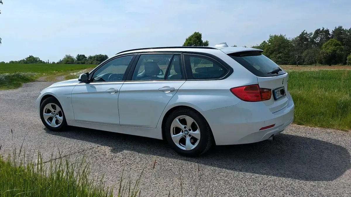 Używany BMW 320 Efficient Dynamics 163 KM (119 kW) 2014 Biały Kombi
