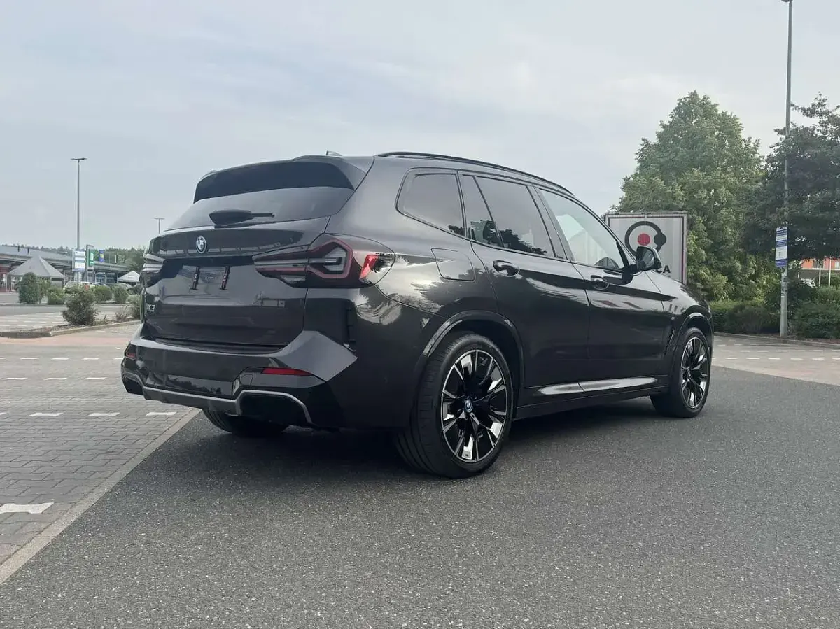 Brugt BMW iX3 Impressive 210 kW (286 HK) 2024 Grå SUV