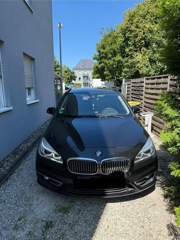 Schwarz Gebraucht 2014 BMW 218 Active Tourer Luxury Line Van / Kleinbus | 13.500 € - Bild 1/4