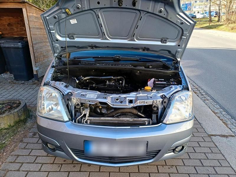 Gebraucht Opel Meriva 90 PS (66 kW) 2006 Silber Van / Kleinbus