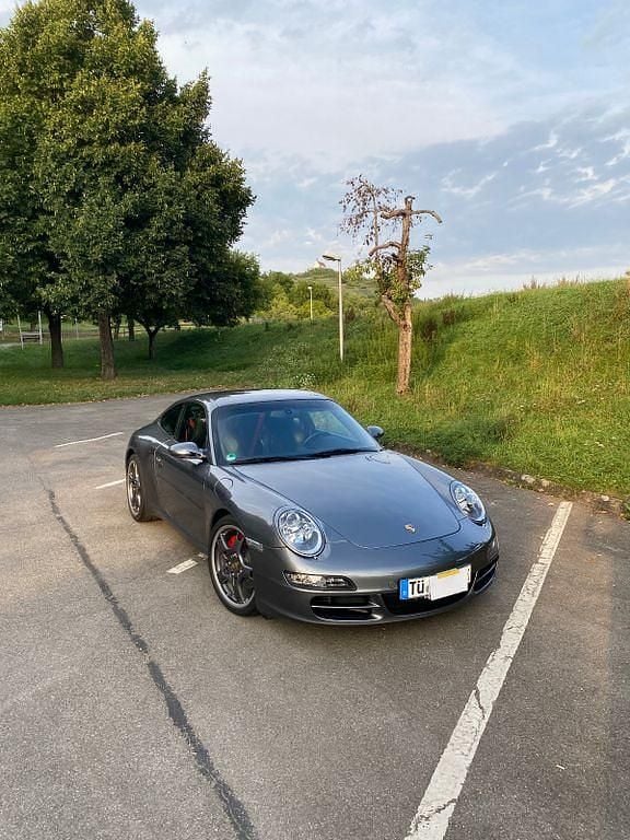 Grau Gebraucht 2006 Porsche 911 Carrera S Coupé | 59.911 € (Guter Preis) - Bild 1/4