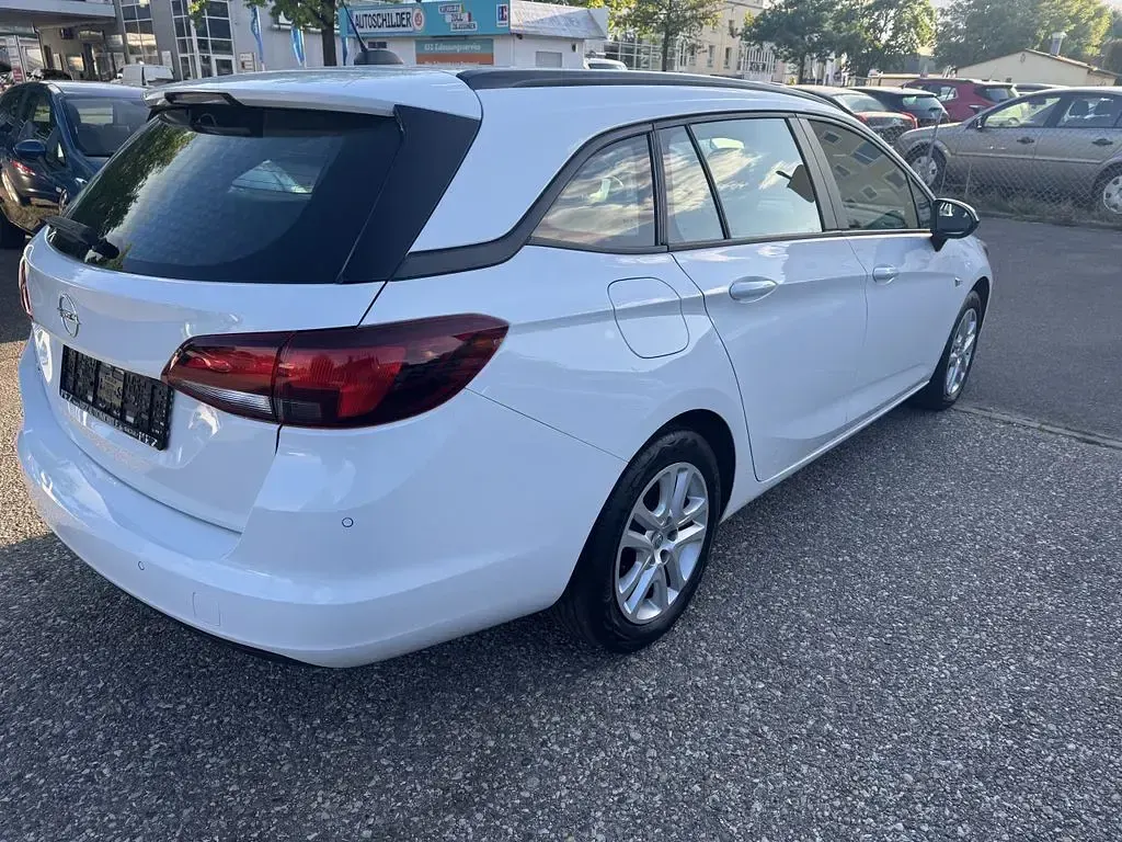 Gebraucht Opel Astra Edition 105 PS (77 kW) 2021 Limousine