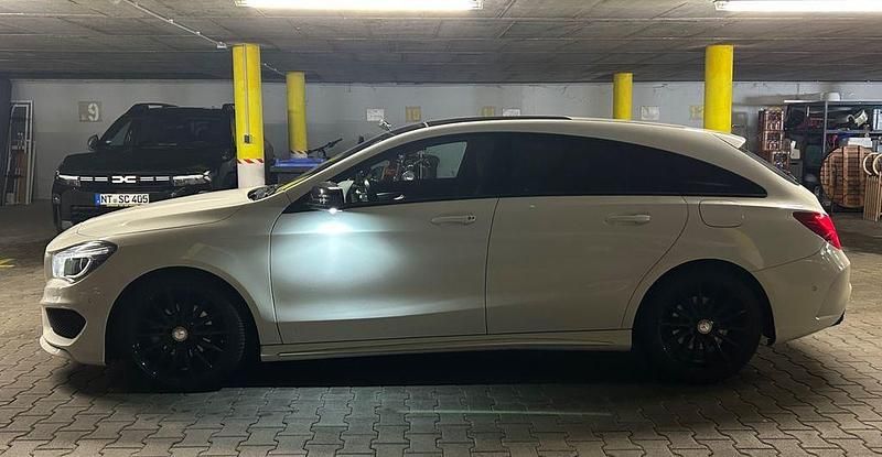 Gebraucht Mercedes CLA200 Shooting Brake AMG line 156 PS (114 kW) 2015 Weiß Kombi