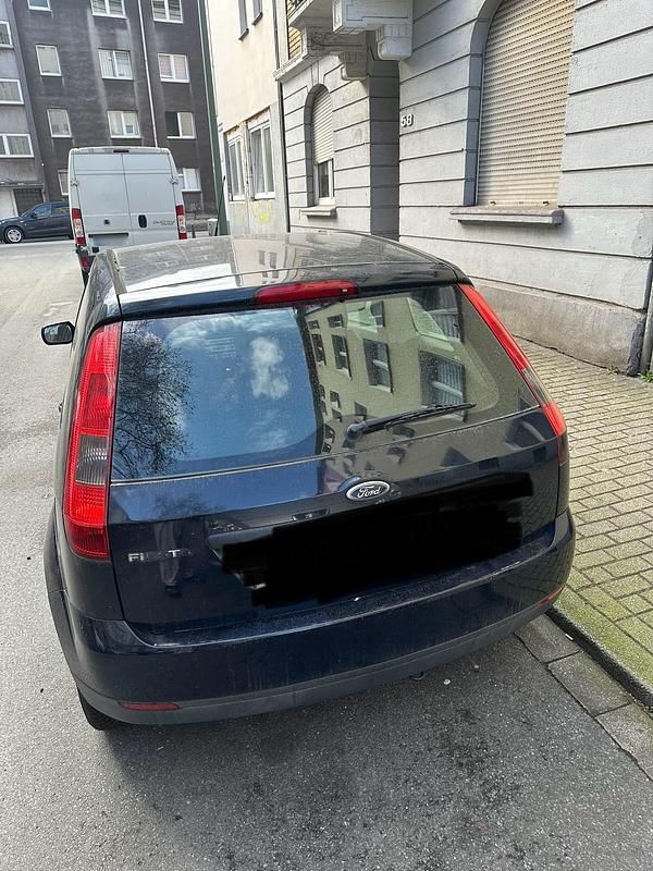 Gebraucht Ford Fiesta 60 PS (44 kW) 2004 Blau Kleinwagen