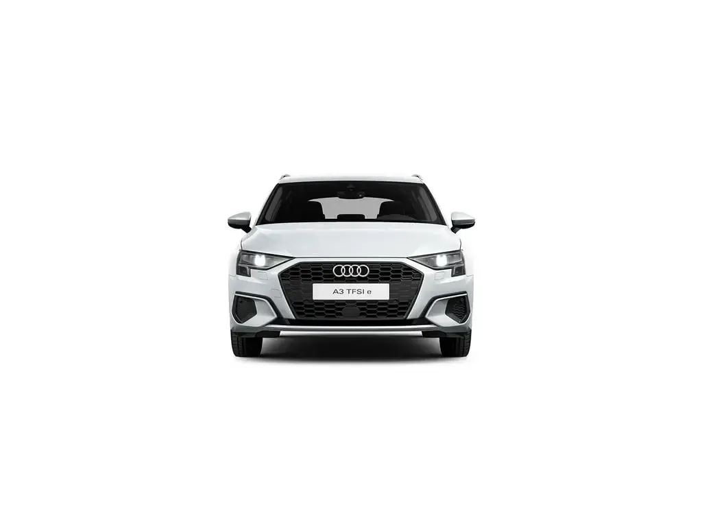 Second-hand Audi A3 204 CP (150 kW) 2024 Alb Berlinǎ