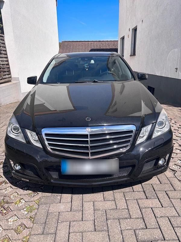 Usata Mercedes E350 272 CV (200 kW) 2010 Nero Berlina