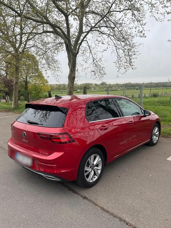 Gebraucht VW Golf VIII Edition 150 PS (110 kW) 2022 Rot Kleinwagen