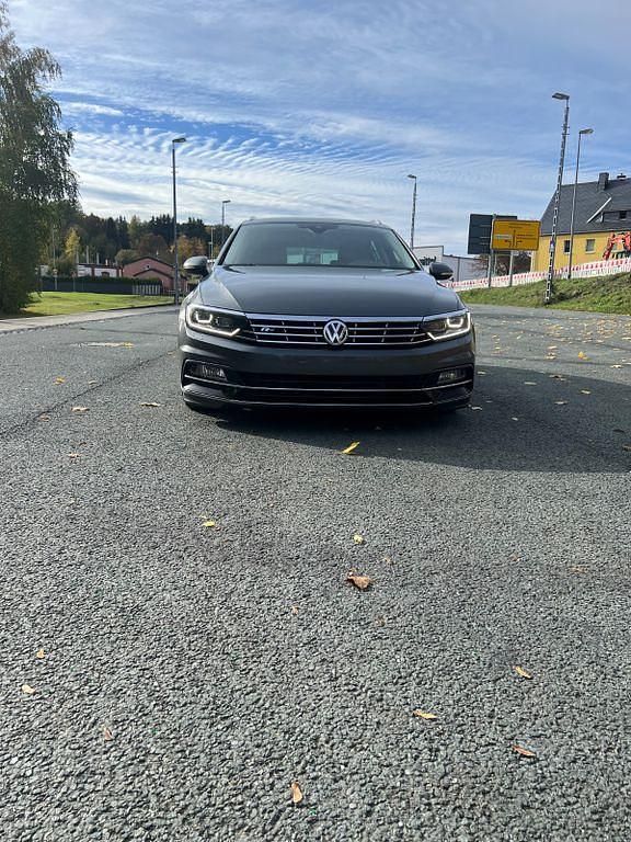 Gebraucht VW Passat Highline 190 PS (139 kW) 2015 Grau Kombi