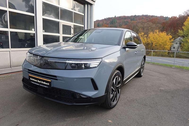 Grafik grau Neu 2025 Opel Grandland X SUV | 38.290 € (Teuer) - Bild 1/4