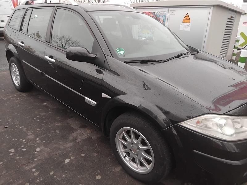 Schwarz Gebraucht 2006 Renault Mégane GrandTour Dynamique Kombi | 2.100 € (Fairer Preis) - Bild 1/4