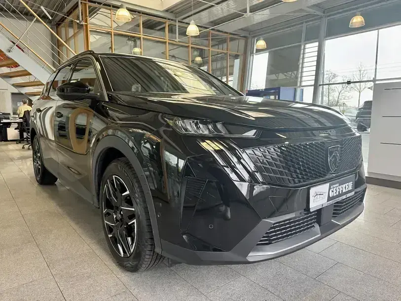 Gebraucht Peugeot 5008 Allure 145 PS (106 kW) 2025 Schwarz SUV