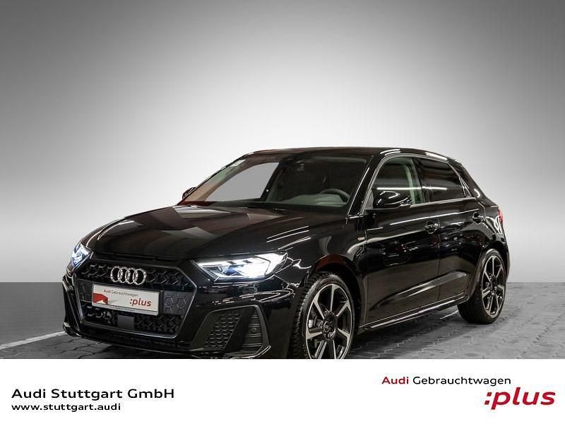 Mythosschwarz metallic Gebraucht 2025 Audi A1 Sportback S-Line Kleinwagen | 27.420 € (Etwas zu teuer) - Bild 1/4