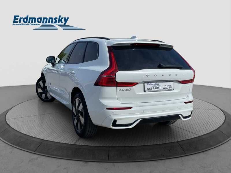 Gebraucht Volvo XC60 Plus 398 PS (292 kW) 2023 Crystal white (weiß) SUV