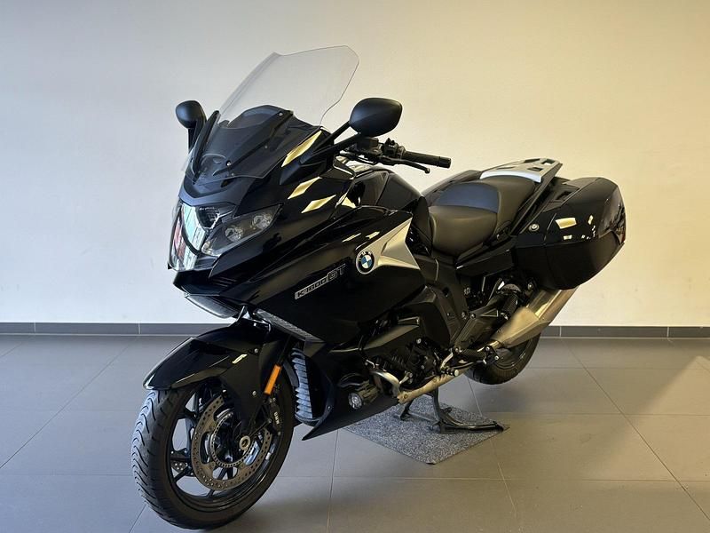 Gebraucht BMW 1600 160 PS (117 kW) 2023 Schwarz