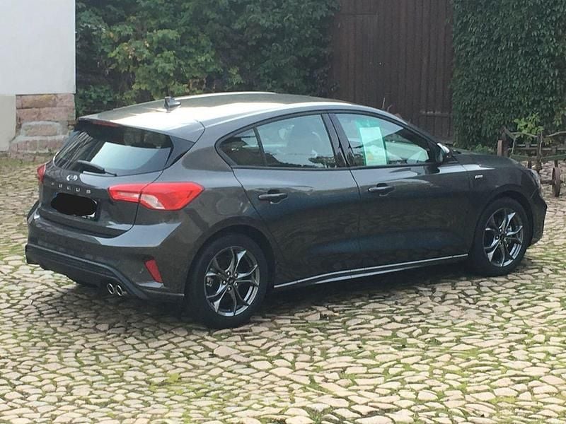 Gebraucht Ford Focus 150 PS (110 kW) 2018 Grau Limousine