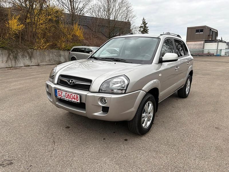 Gebraucht Hyundai Tucson GLS 141 PS (103 kW) 2010 Silber SUV